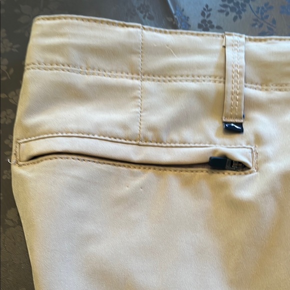 Denali Beige Men's Golf Shorts size 32 - Picture 5 of 6